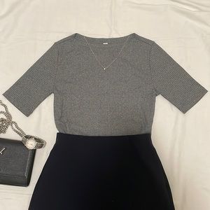 UNIQLO XS grey top, great condition